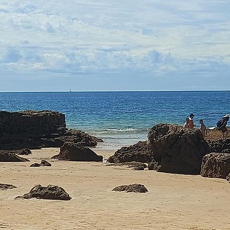 Apartamento em frente à praia com piscina e ténis Portimão Exterior foto
