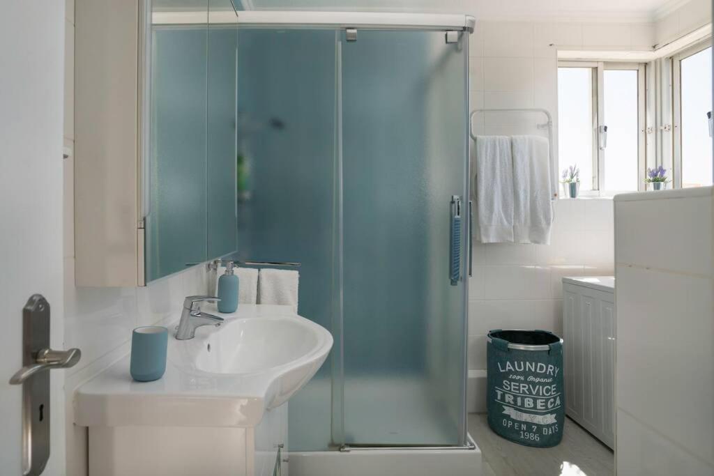 Apartamento em frente à praia com piscina e ténis Portimão Exterior foto