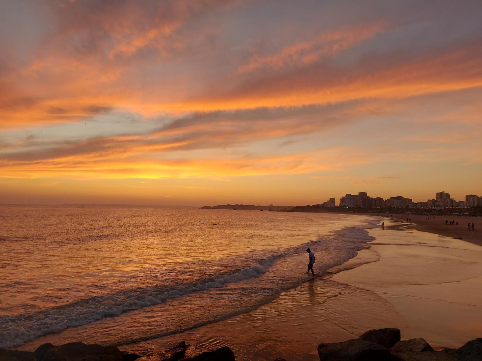 Apartamento em frente à praia com piscina e ténis Portimão Exterior foto