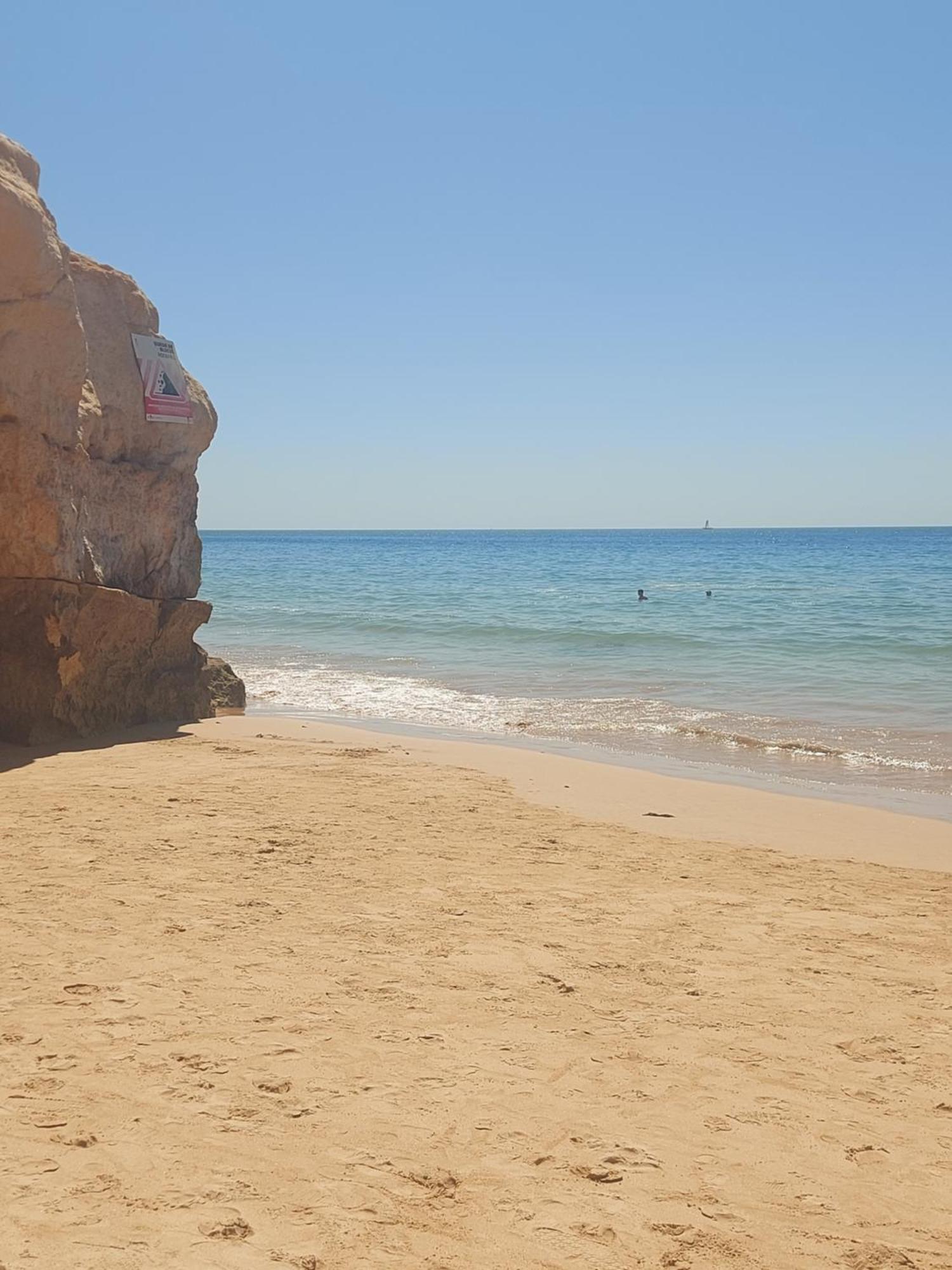 Apartamento em frente à praia com piscina e ténis Portimão Exterior foto