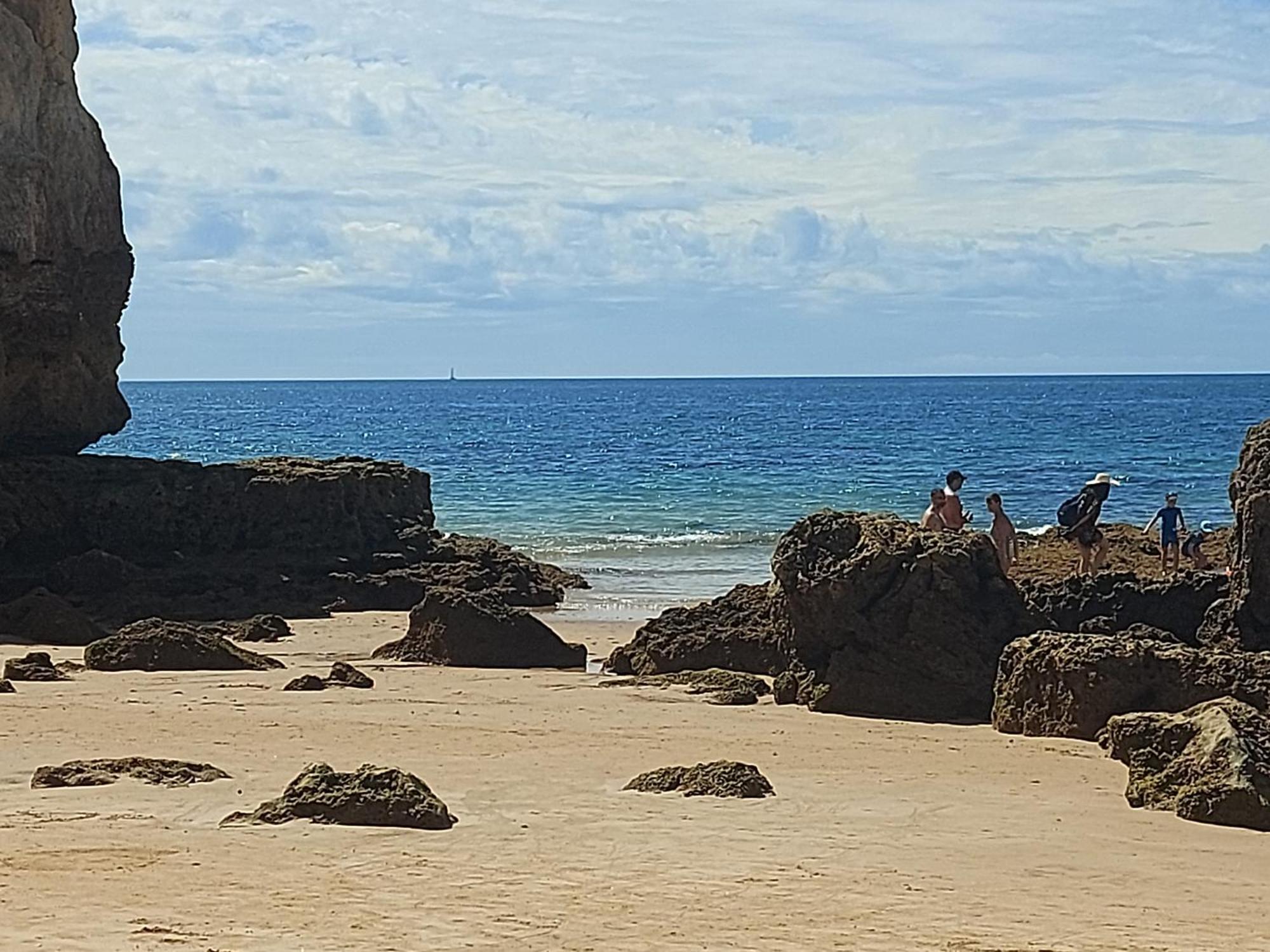 Apartamento em frente à praia com piscina e ténis Portimão Exterior foto